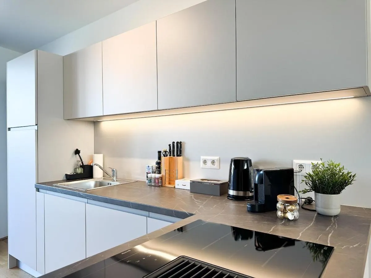 Modern & Spacious 2Br Apartment With Balcony Vienne