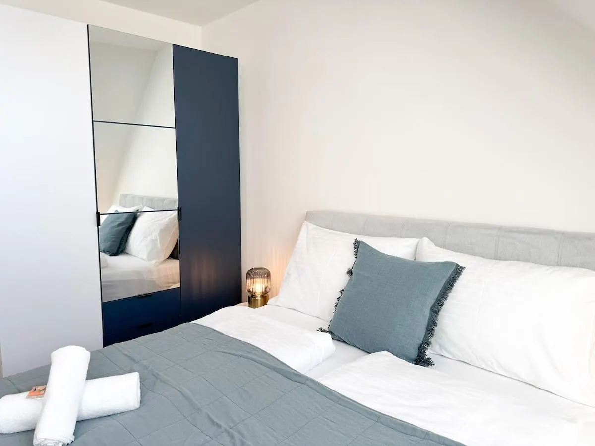Modern & Spacious 2Br Apartment With Balcony Vienne 0*,  Autriche