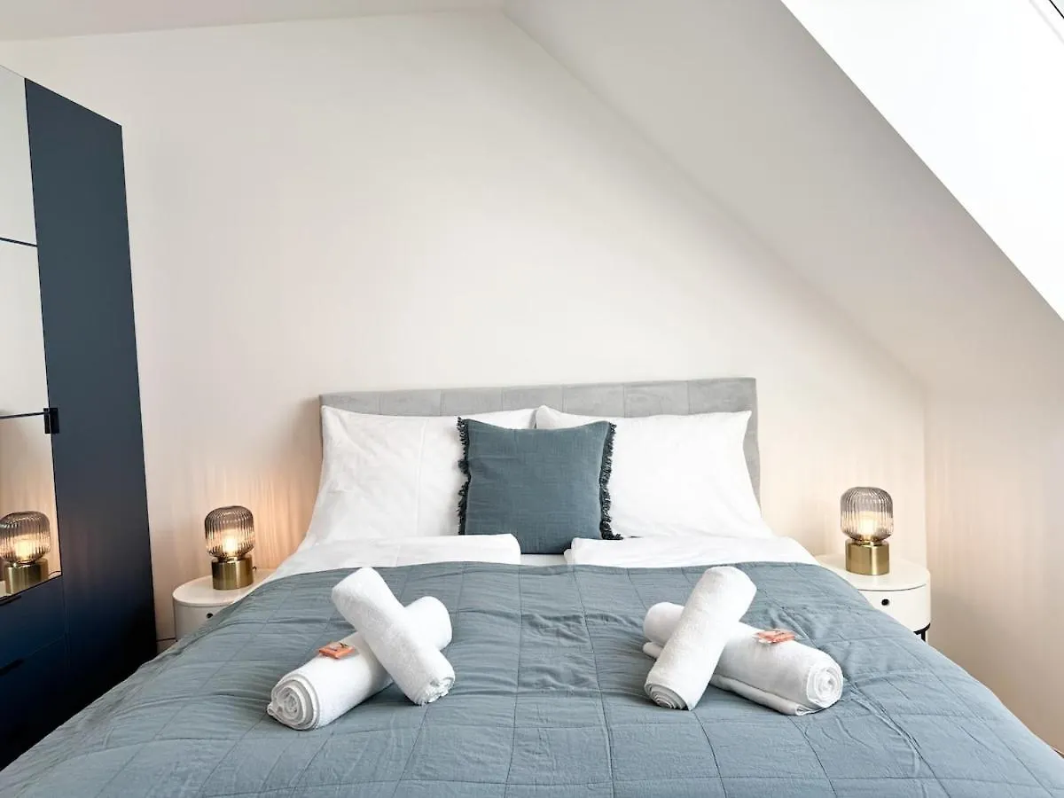 Modern & Spacious 2Br Apartment With Balcony Vienne