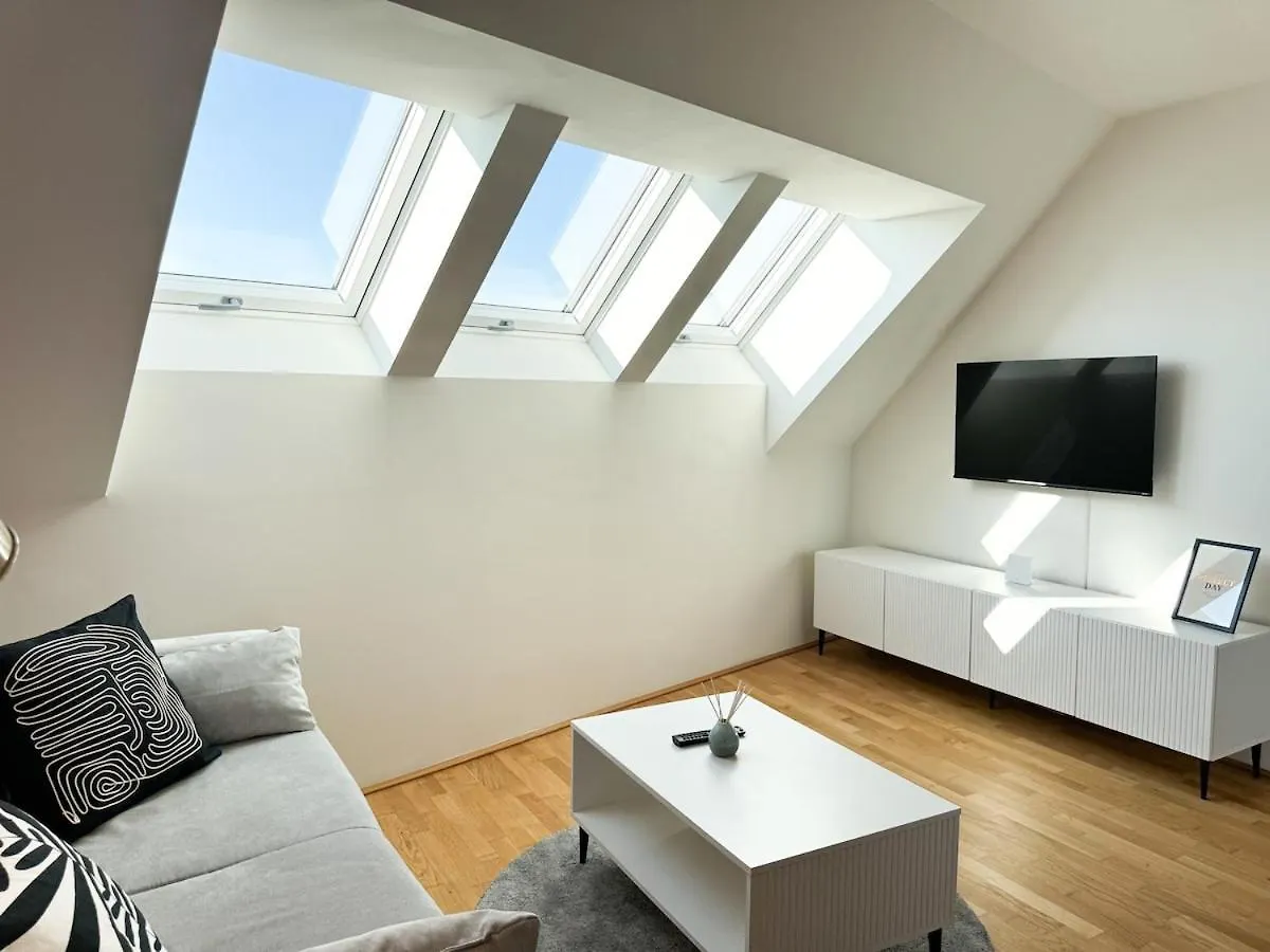 Modern & Spacious 2Br Apartment With Balcony Wien