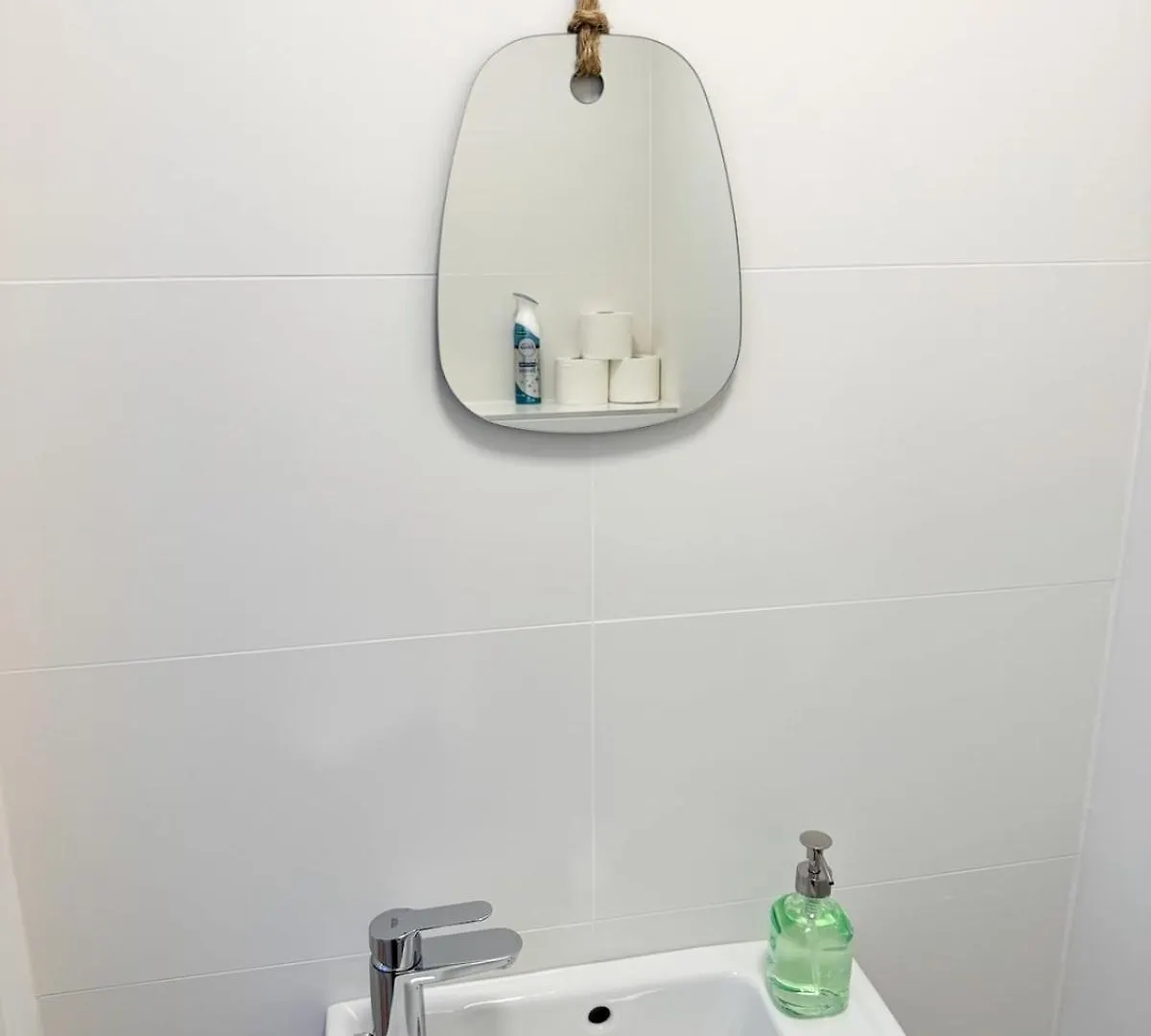 וינה Modern & Spacious 2Br Apartment With Balcony 0*,  אוסטריה